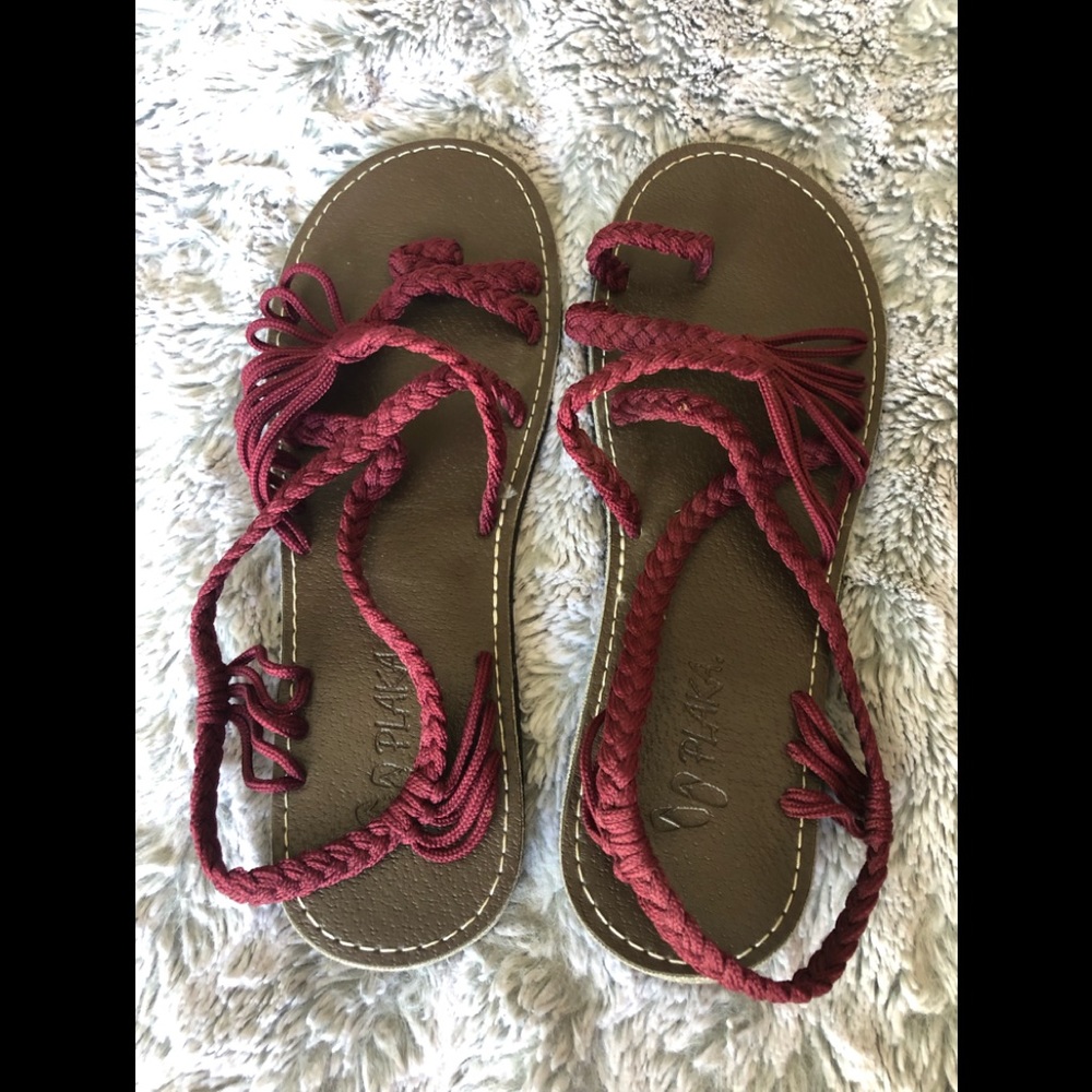 Plaka sandals